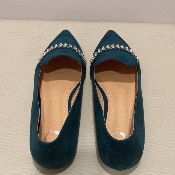Journee Collection Kyrah Loafer - Picture 8 of 15